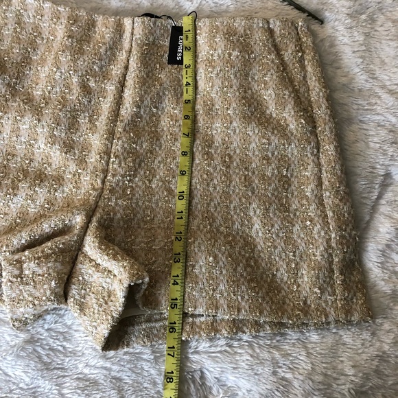 NWT Express High Waisted textured shorts - Picture 11 of 14